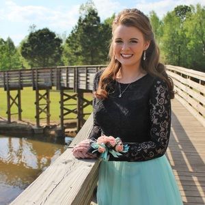 Meet your Posher, Alyssa